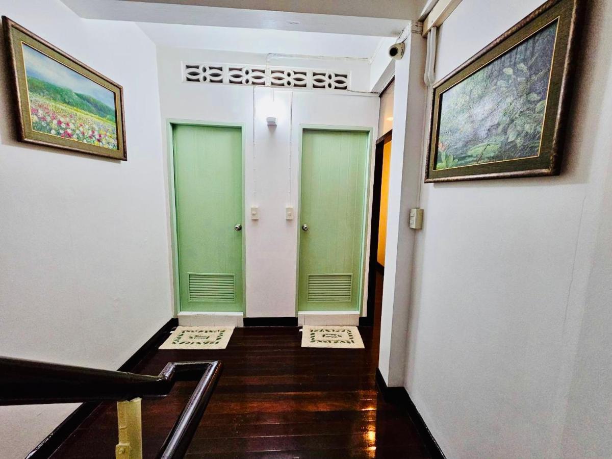 Ree House@Soi Cowboy-Asoke Bts-Mrt Hotel Bangkok Exterior photo
